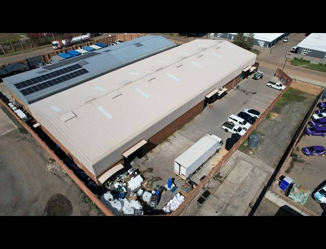 1,300M² WAREHOUSE TO LET IN ALRODE SOUTH